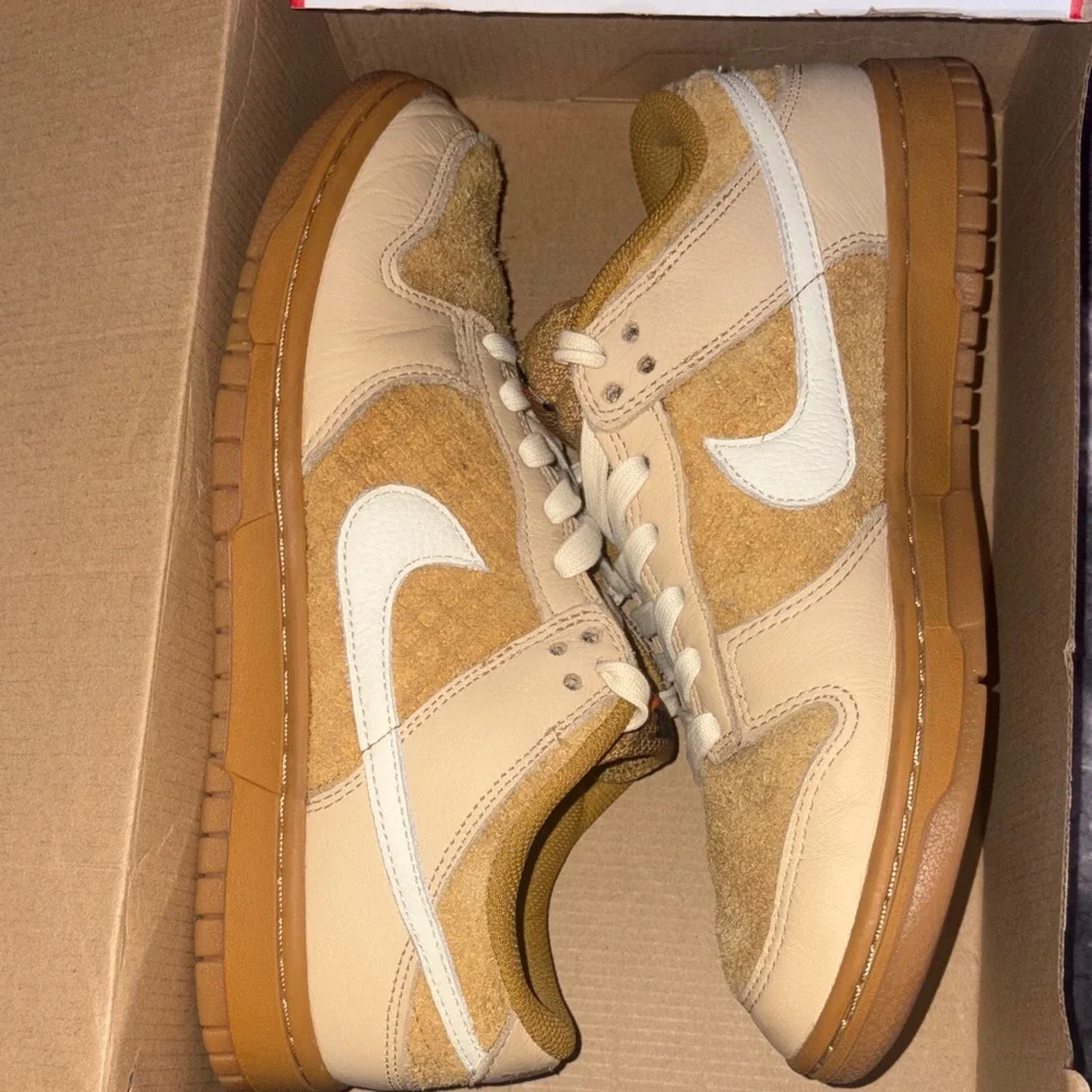 Nike Dunk Low Retro Waffle Wheat Size 8M/9.5W FZ4041-744 - Picture 9 of 11